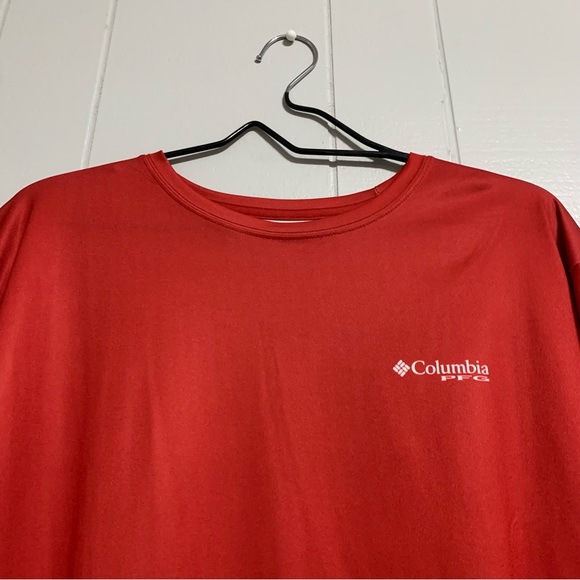 NWOT Men’s Red Columbia Fish American Flag Design Lightweight Long Sleeve Top - Picture 3 of 6